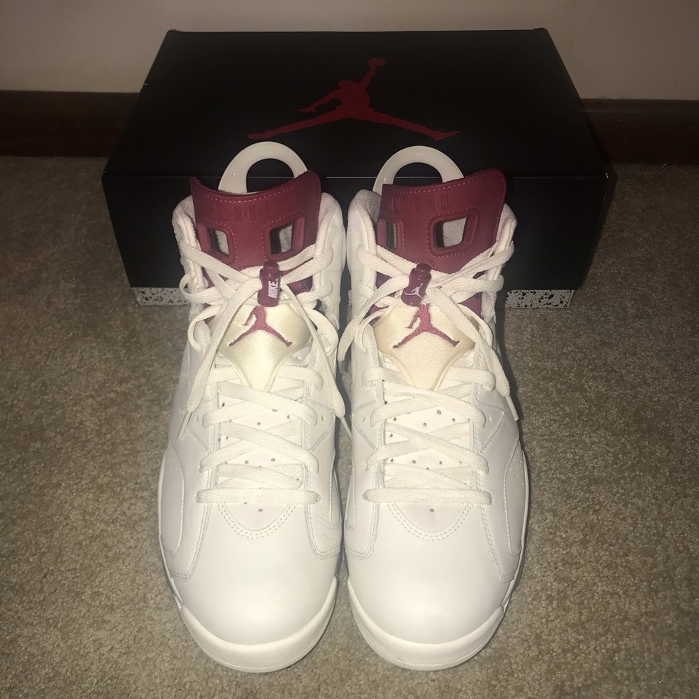 Air Jordan retro 6 Maroon size 13